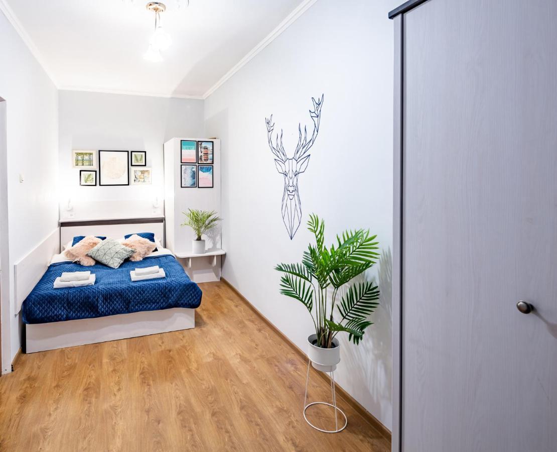 Rainbow Apartment Near Rynok Sq Λβιβ Εξωτερικό φωτογραφία