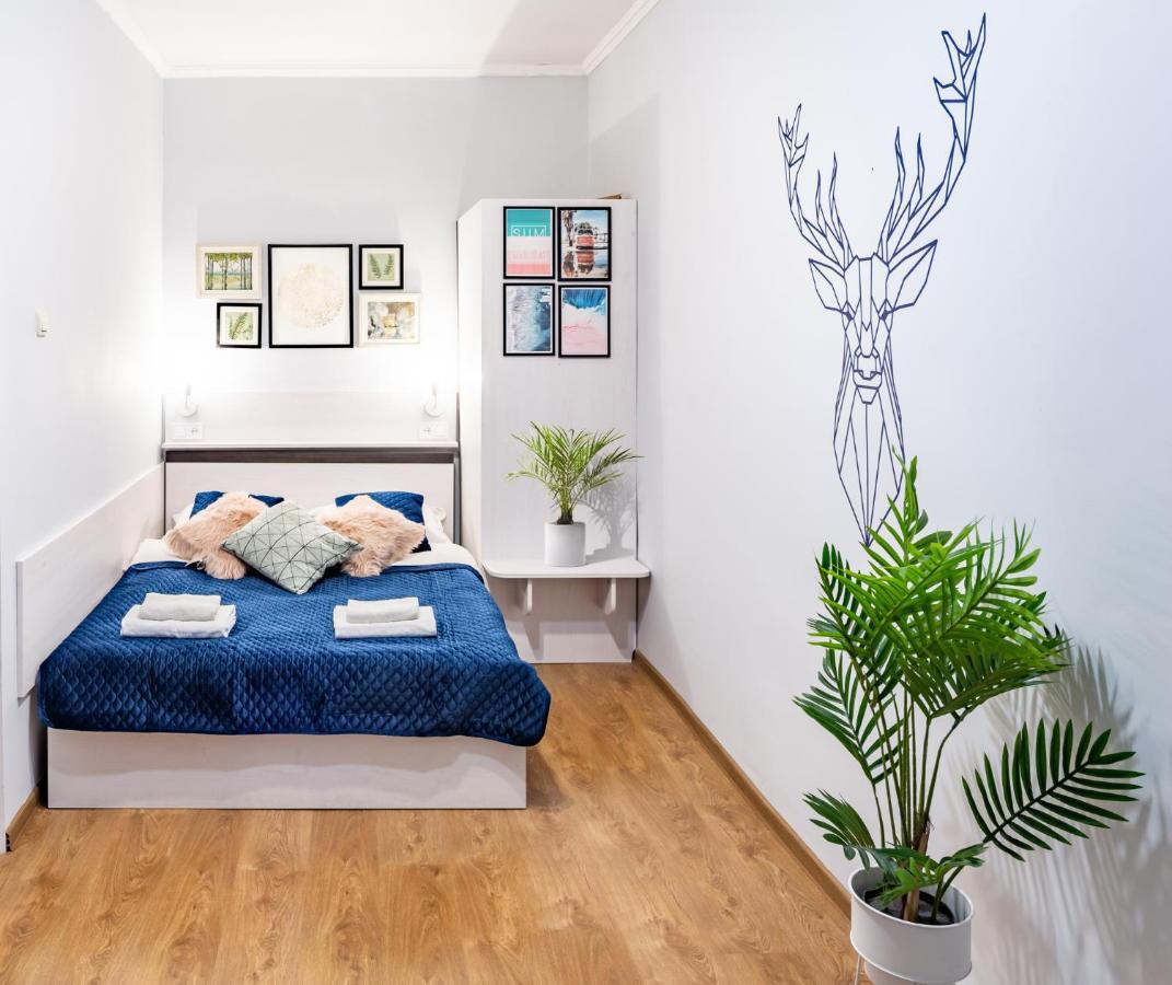 Rainbow Apartment Near Rynok Sq Λβιβ Εξωτερικό φωτογραφία