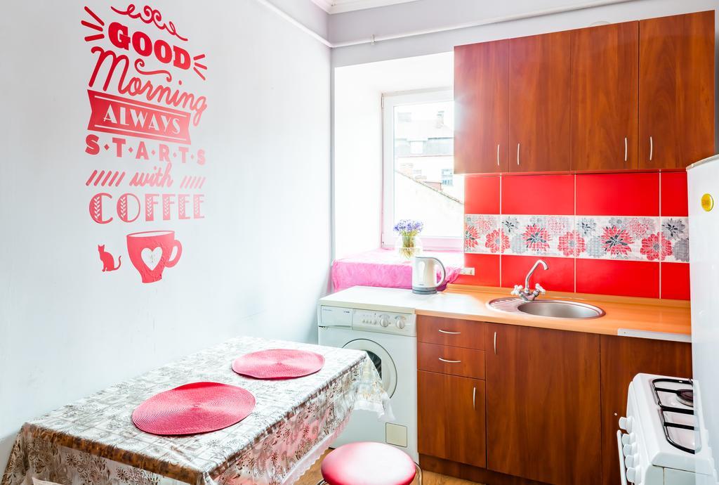Rainbow Apartment Near Rynok Sq Λβιβ Εξωτερικό φωτογραφία